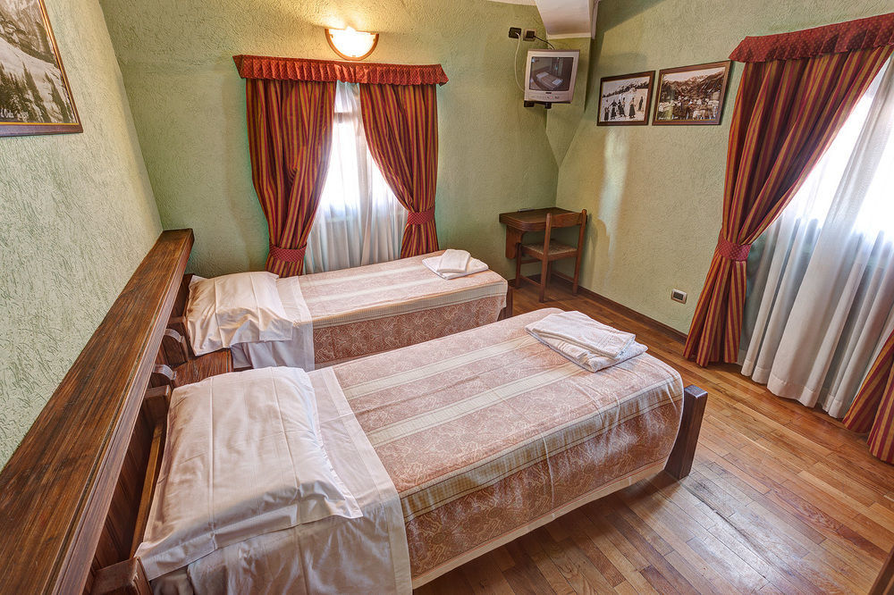 Hotel Miravalle Oulx Kültér fotó